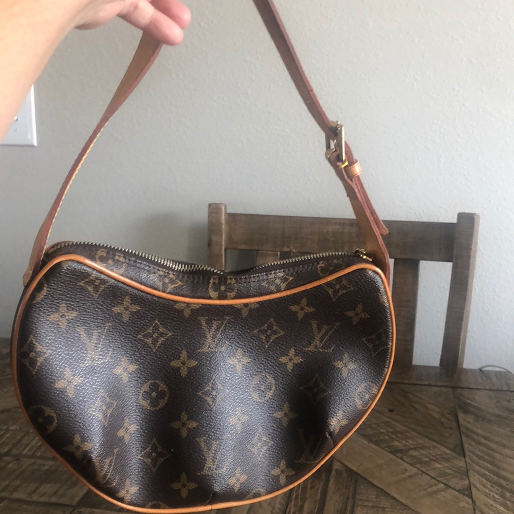 Louis VUITTON Croissant Brown Handbag